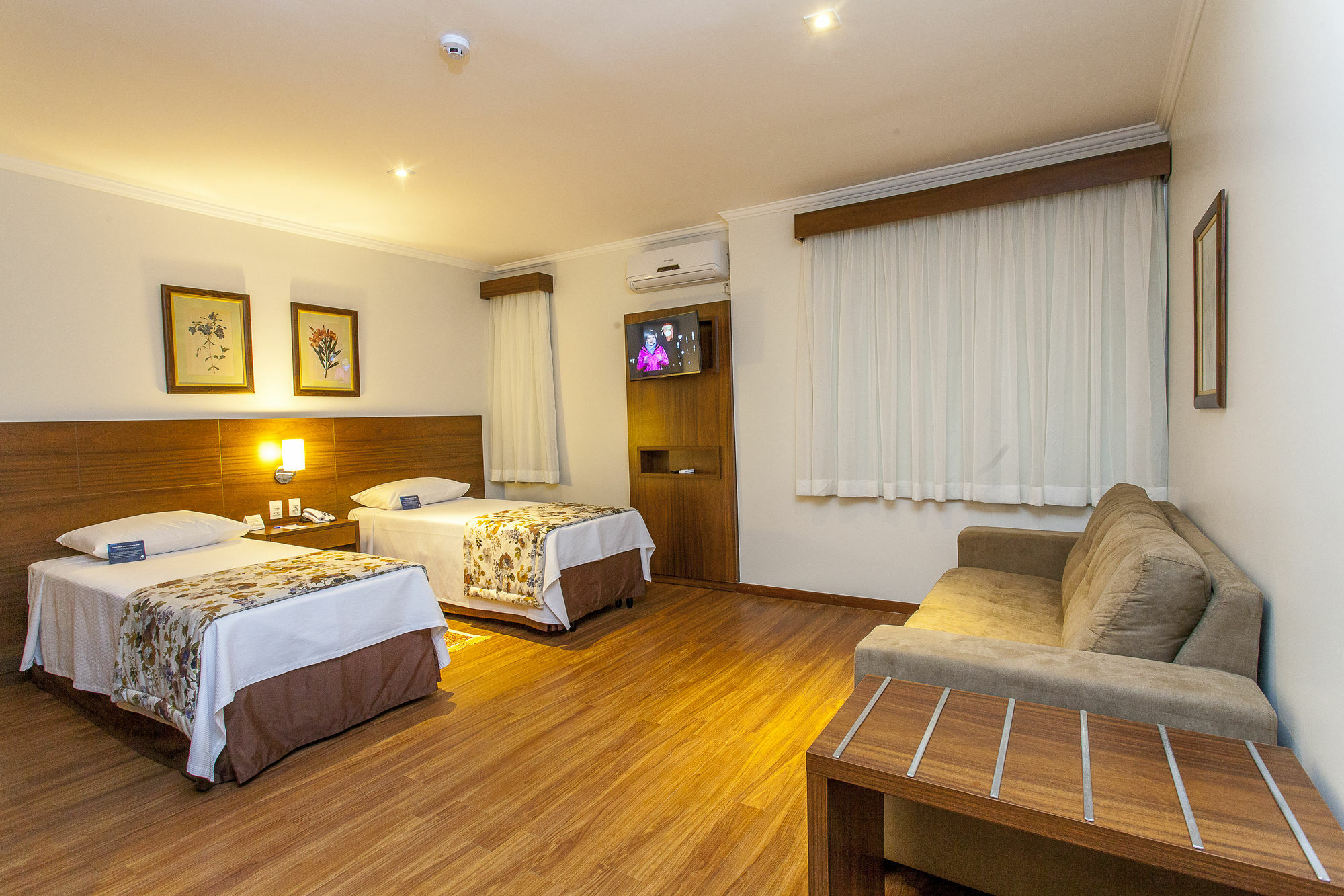Sao Carlos Marklin Suites Exteriör bild